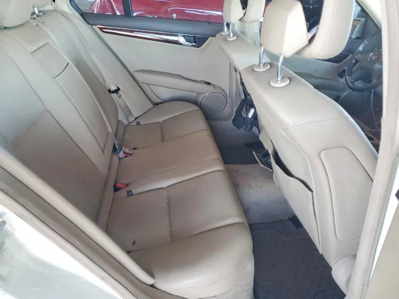 2011 MERCEDES-BENZ C 300  