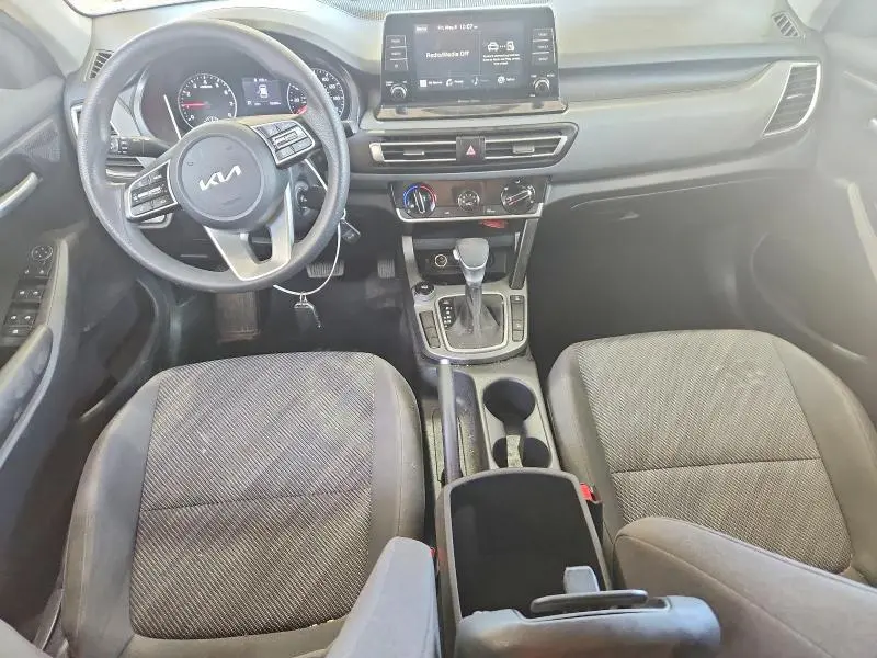 2022 KIA SELTOS LX  