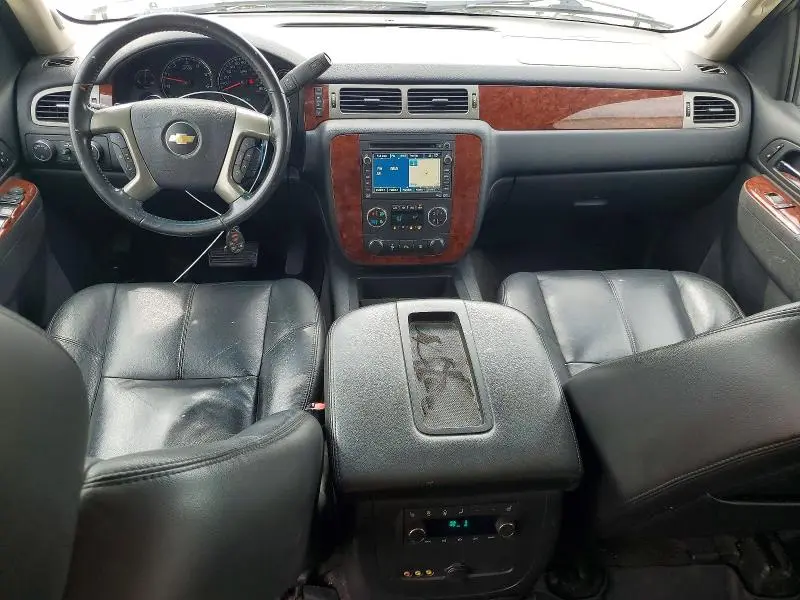 2011 CHEVROLET SUBURBAN K1500 LT  
