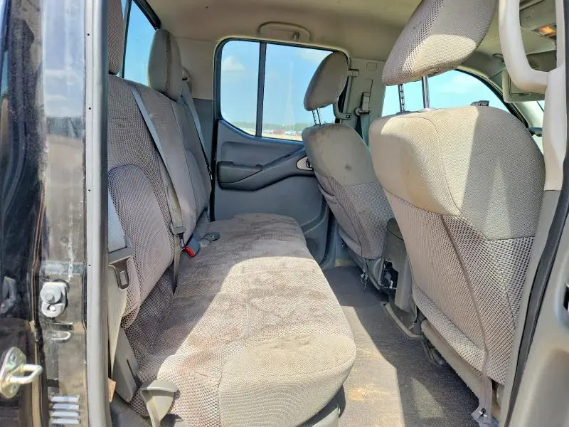 2017 NISSAN FRONTIER SV  