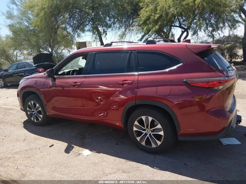 2022 TOYOTA HIGHLANDER HYBRID XLE