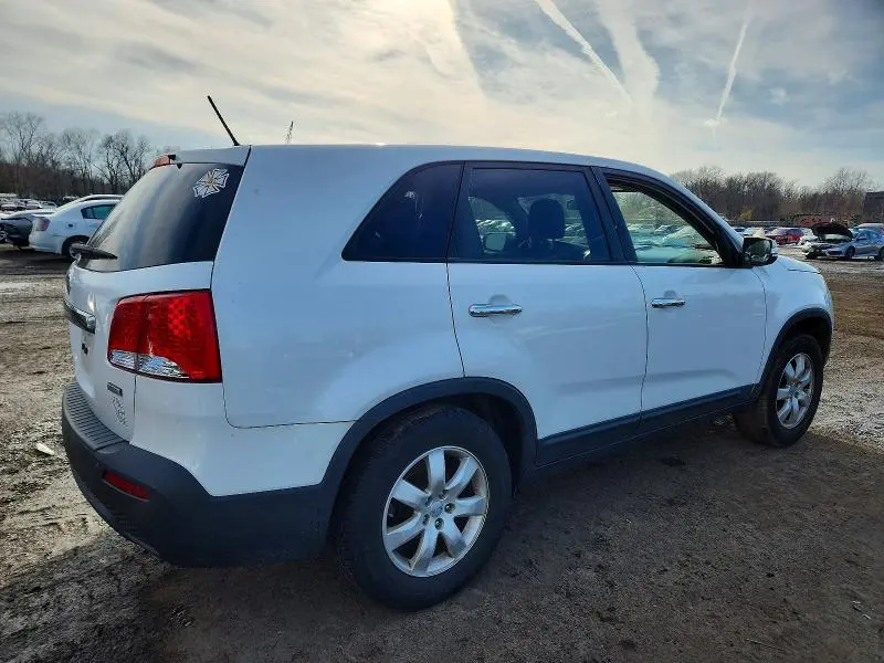 2013 KIA SORENTO LX  