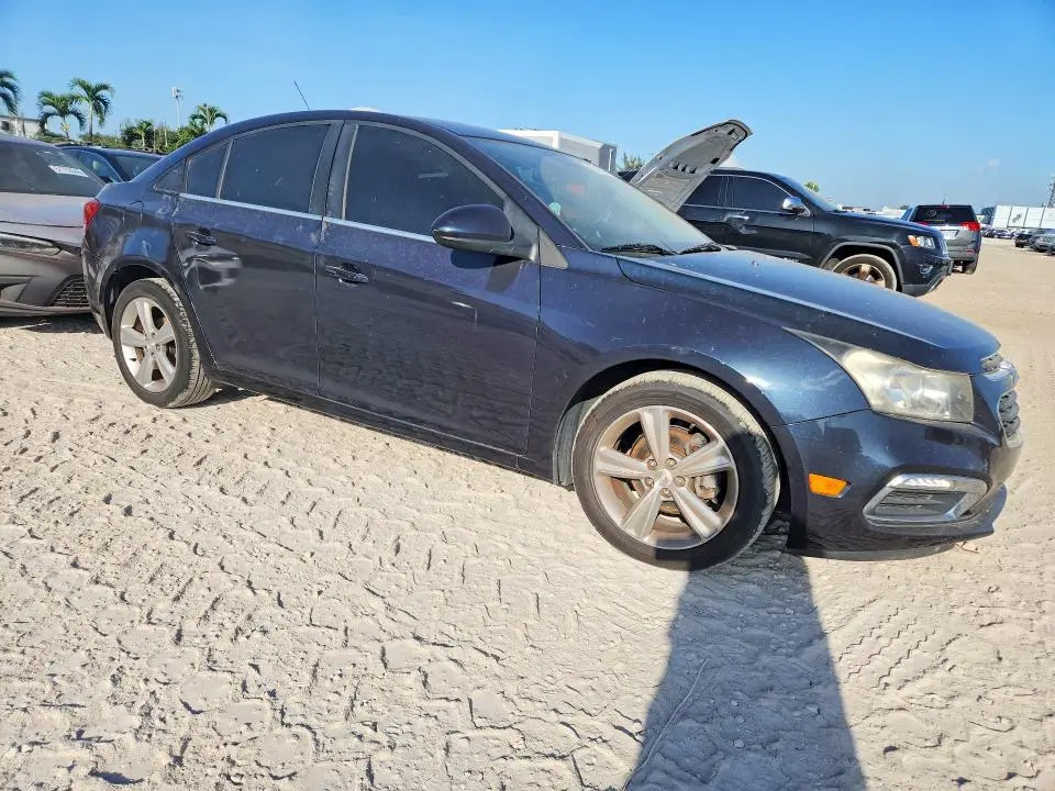 2015 CHEVROLET CRUZE LT  