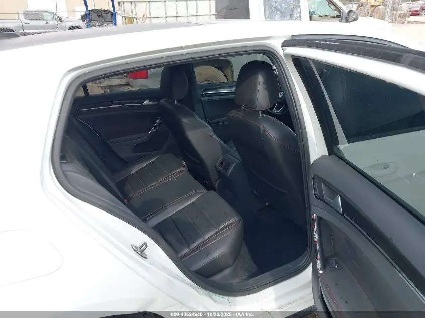 2016 VOLKSWAGEN GOLF GTI AUTOBAHN W/PERFORMANCE PACKAGE 4-DOOR