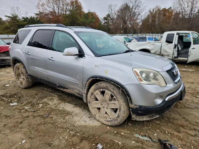 2010 GMC ACADIA SLT-2  