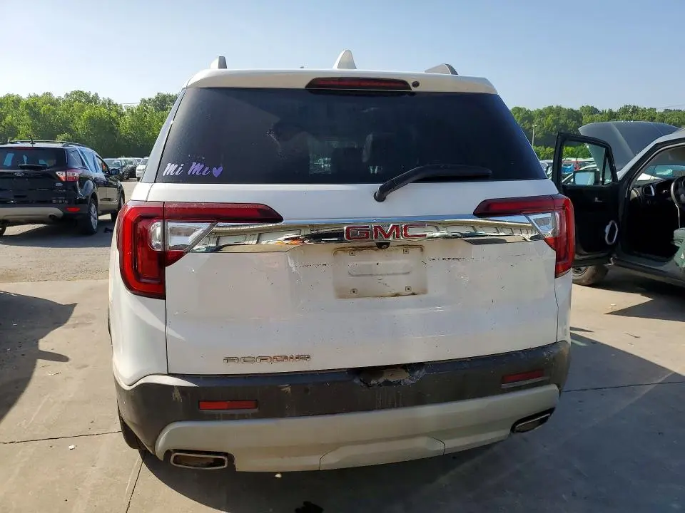 2021 GMC ACADIA SLT  