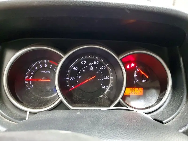 2011 NISSAN VERSA 1.8 S  