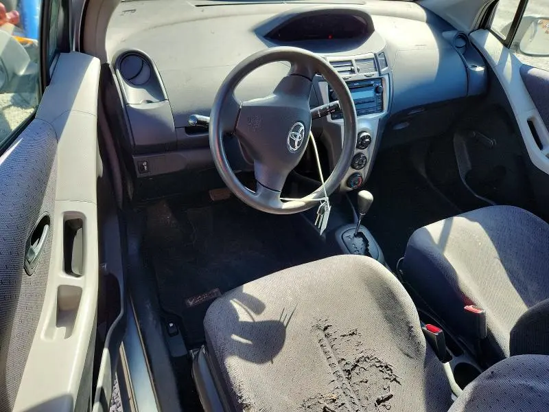2010 TOYOTA YARIS BASE  