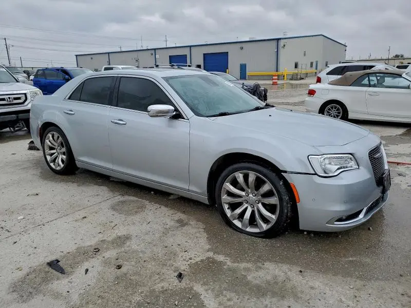 2019 CHRYSLER 300 LIMITED  