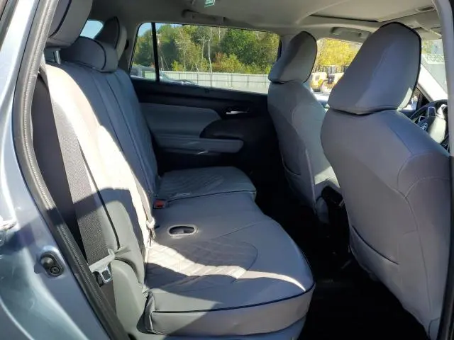 2020 TOYOTA HIGHLANDER XLE  