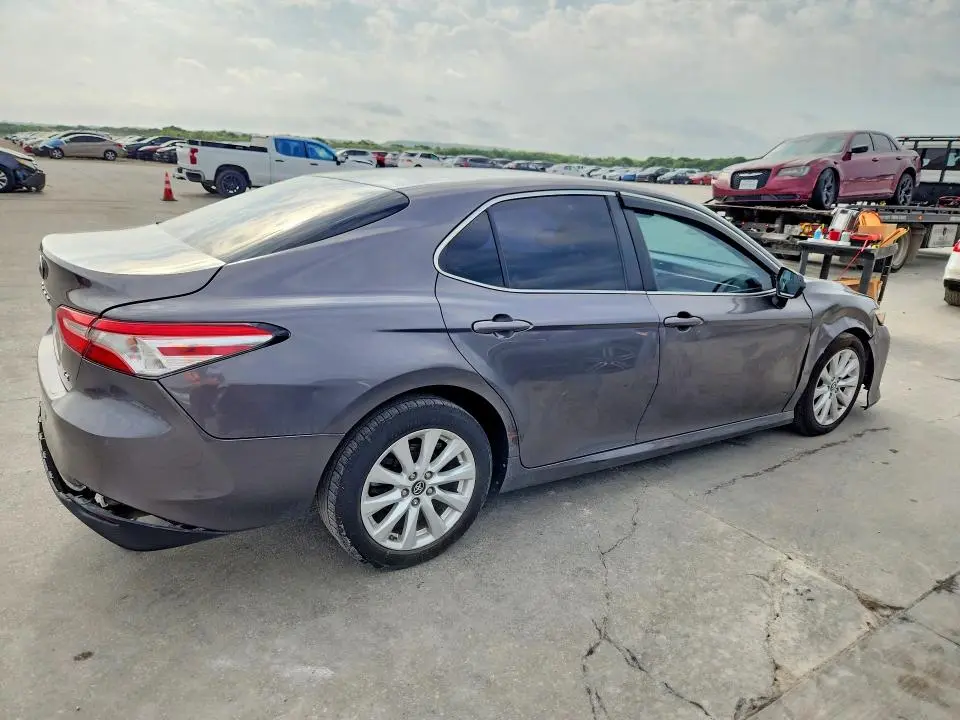 2018 TOYOTA CAMRY LE  