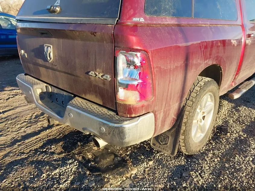 2017 RAM 1500 BIG HORN  4X4 6'4 BOX