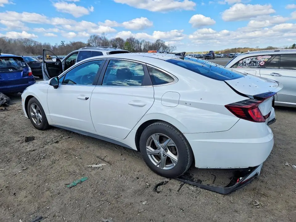 2022 HYUNDAI SONATA SE  
