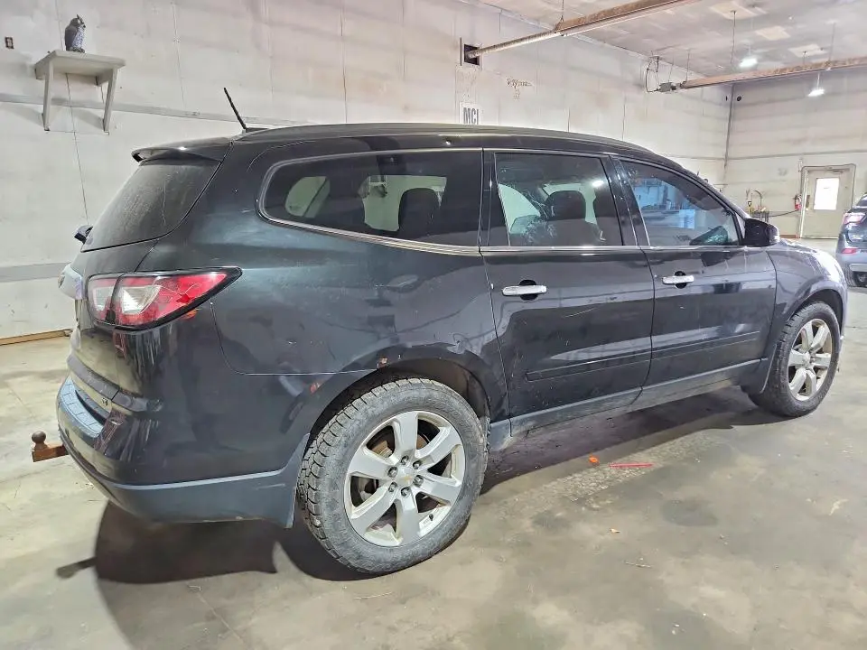 2017 CHEVROLET TRAVERSE LT  