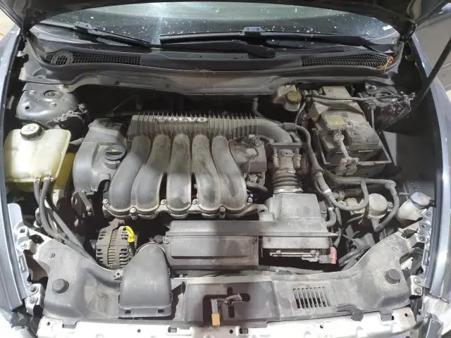 2010 VOLVO S40 2.4I