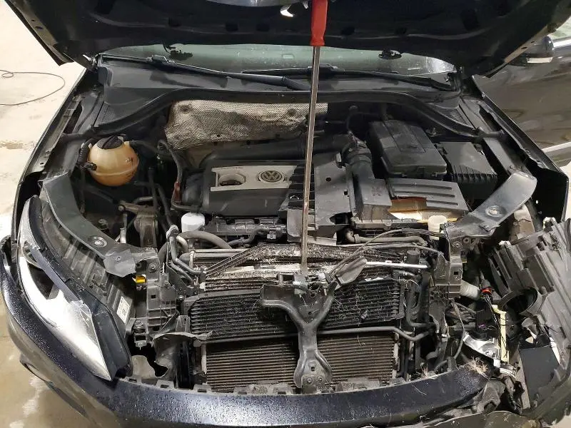 2012 VOLKSWAGEN TIGUAN S  