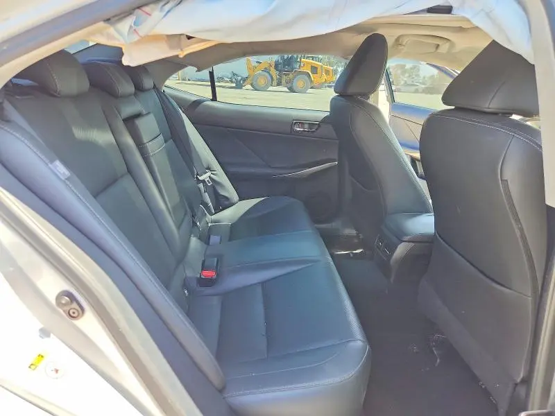 2016 LEXUS IS 200T  