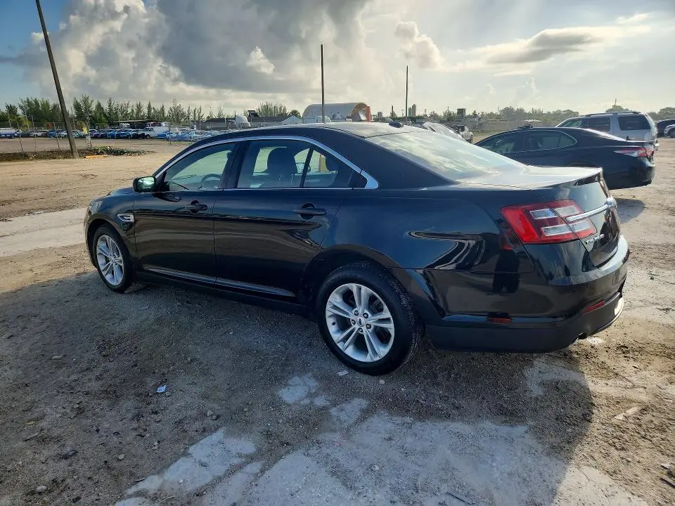 2018 FORD TAURUS SEL  
