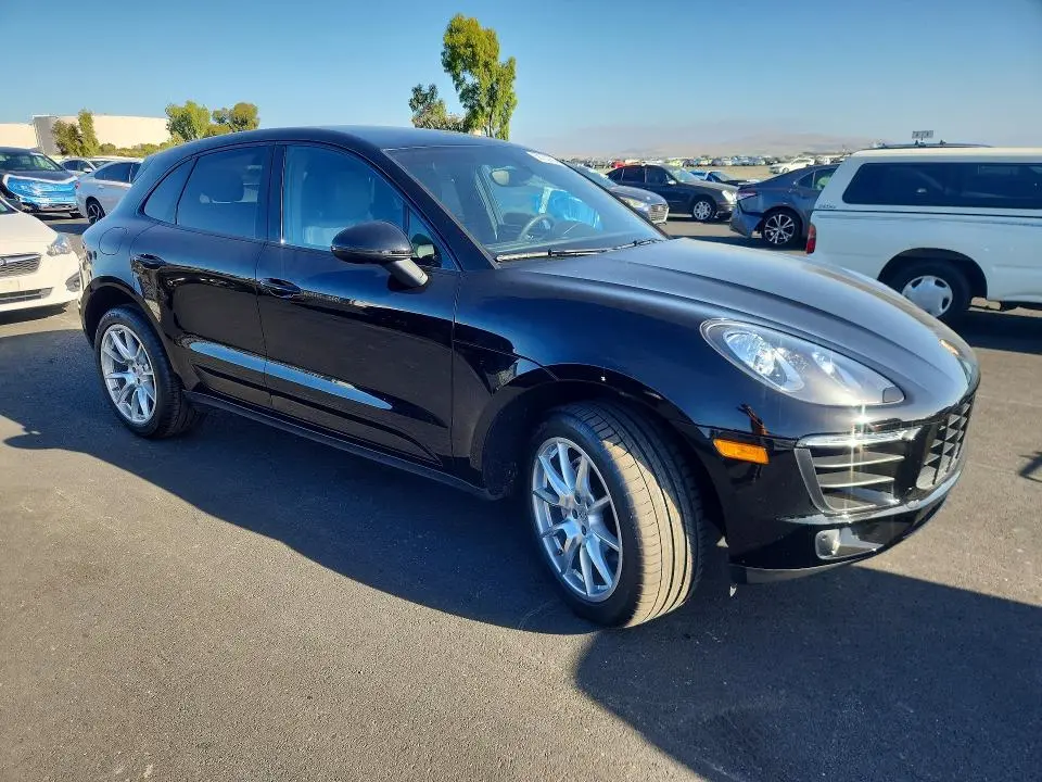 2016 PORSCHE MACAN S  