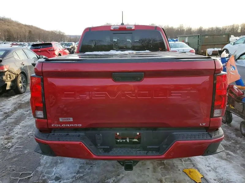 2024 CHEVROLET COLORADO LT  