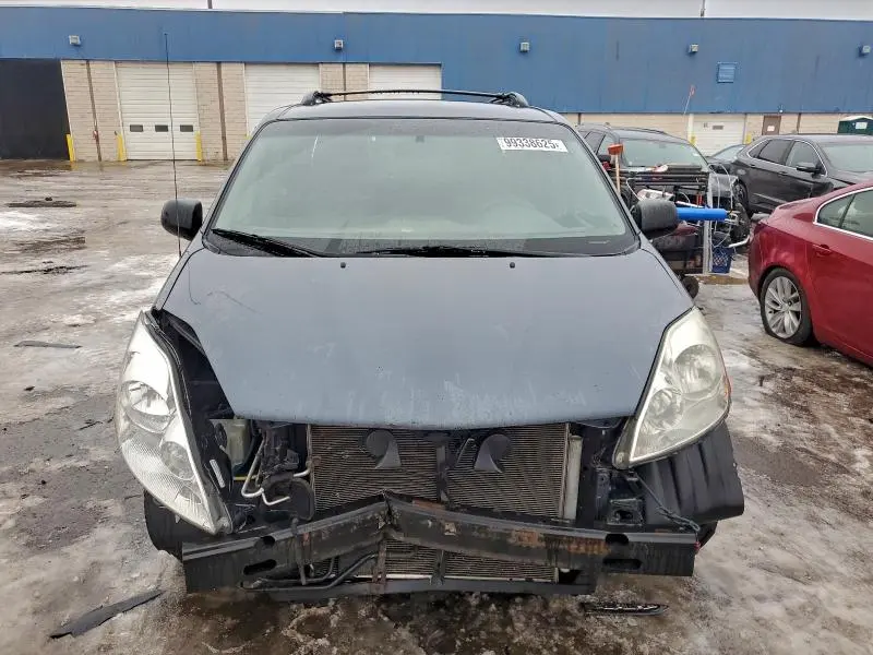 2010 TOYOTA SIENNA CE  