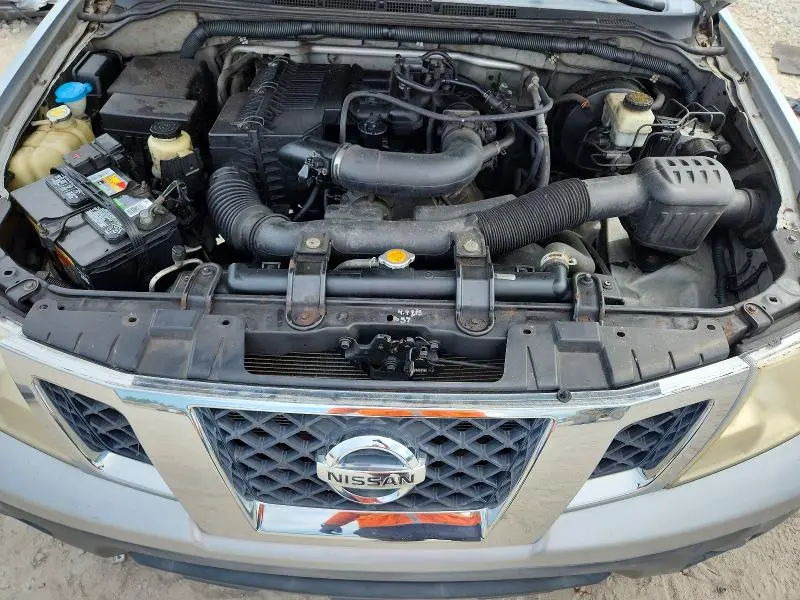2010 NISSAN FRONTIER XE  