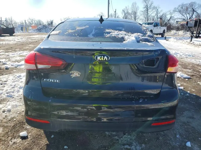 2018 KIA FORTE LX  