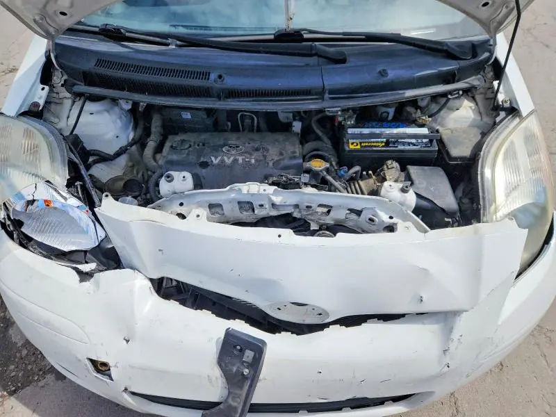 2010 TOYOTA YARIS BASE  
