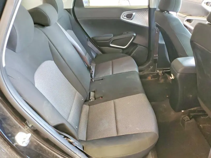 2022 KIA SOUL LX  