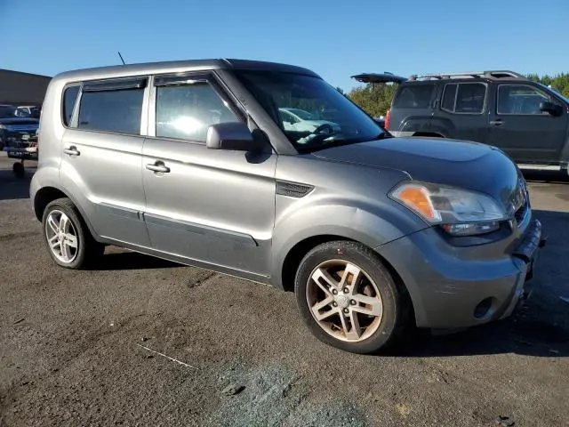 2011 KIA SOUL +  