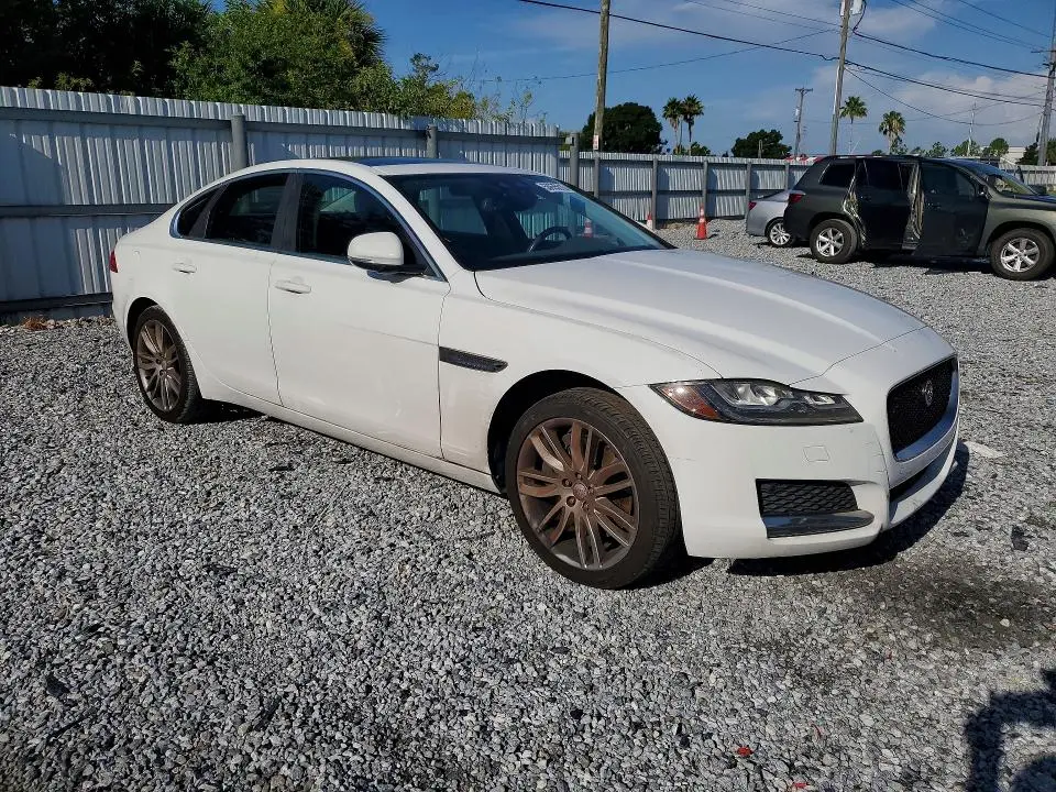 2016 JAGUAR XF PRESTIGE  