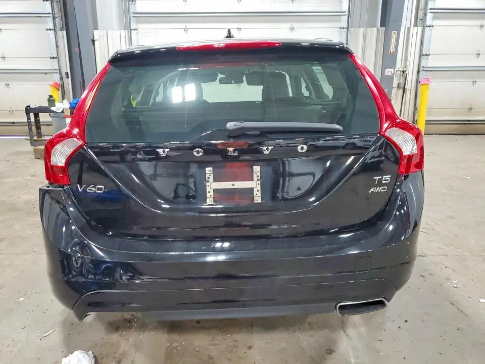 2015 VOLVO V60 PREMIER  