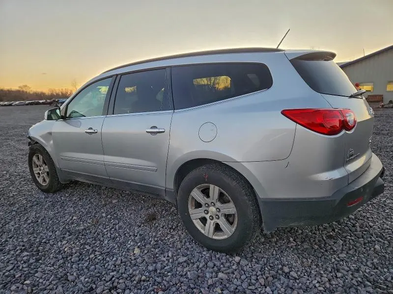 2010 CHEVROLET TRAVERSE LT  