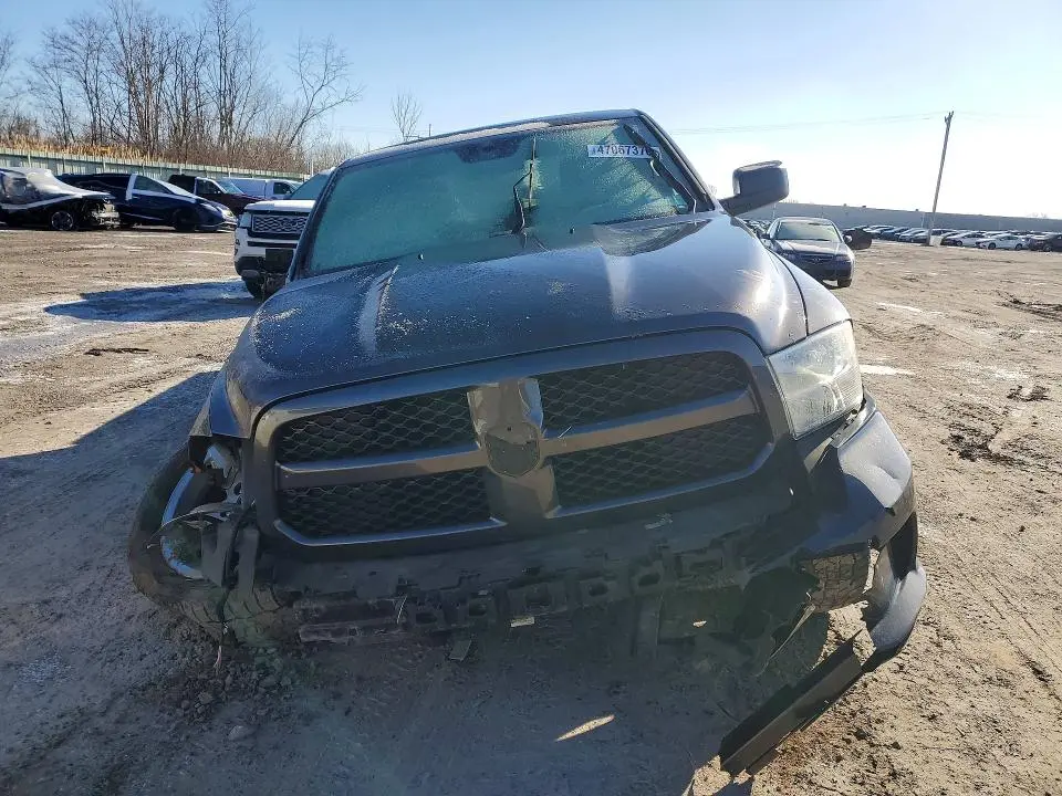 2016 RAM 1500 ST  