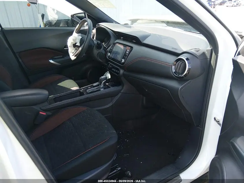 2022 NISSAN KICKS SR XTRONIC CVT