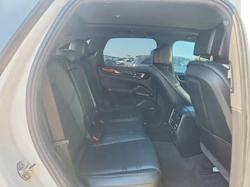 2019 PORSCHE CAYENNE   
