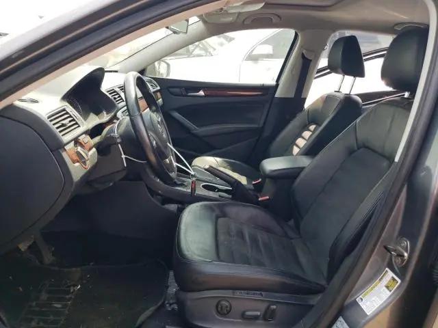 2013 VOLKSWAGEN PASSAT SEL  
