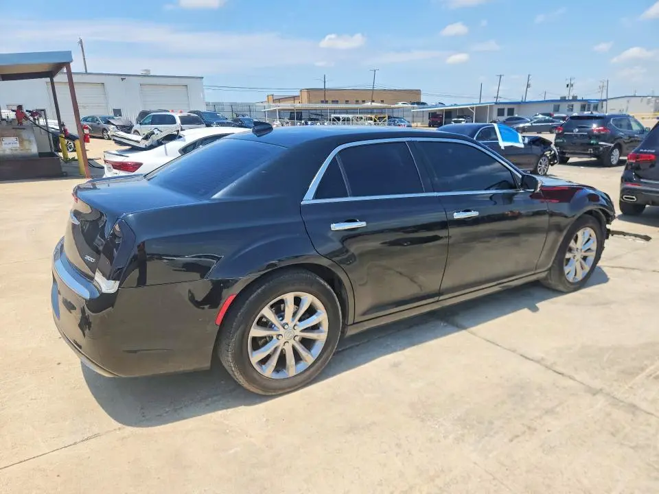 2020 CHRYSLER 300 LIMITED  