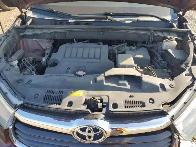 2016 TOYOTA HIGHLANDER LE  