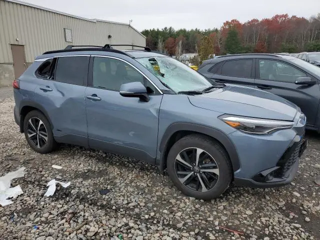 2024 TOYOTA COROLLA CROSS SE  