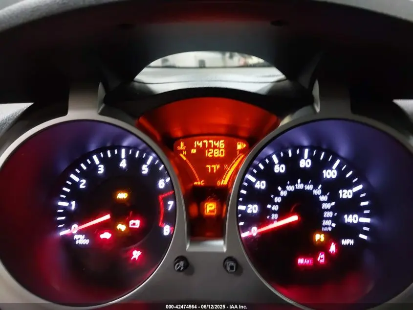 2011 NISSAN JUKE SV