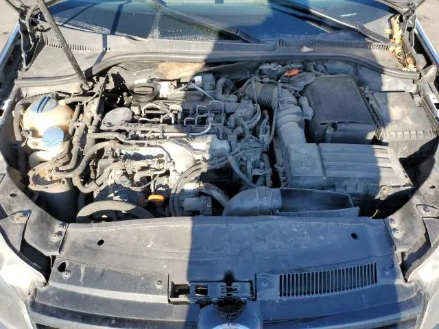 2011 VOLKSWAGEN GOLF   