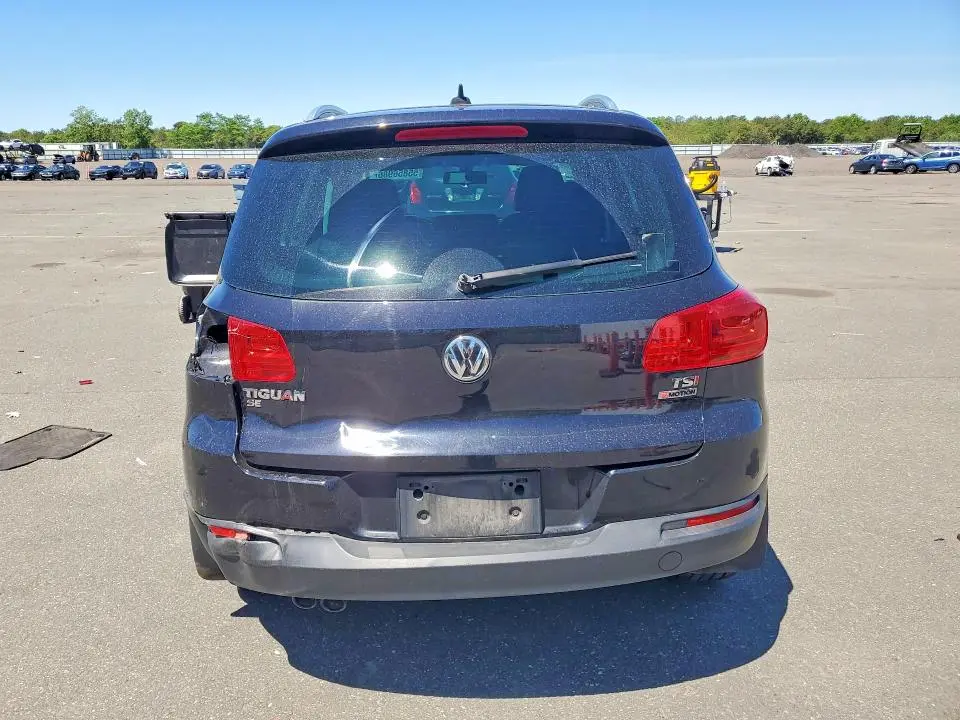2016 VOLKSWAGEN TIGUAN S  