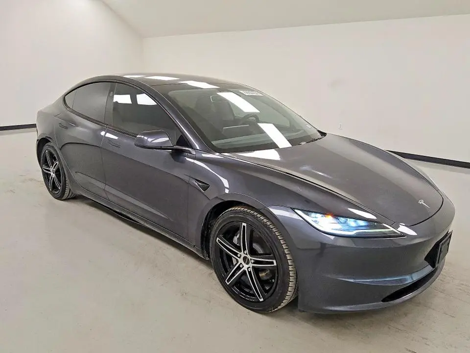 2024 TESLA MODEL 3   