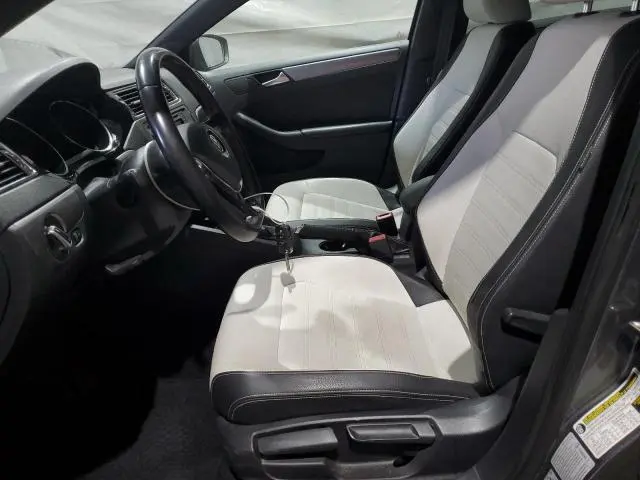 2016 VOLKSWAGEN JETTA SPORT  