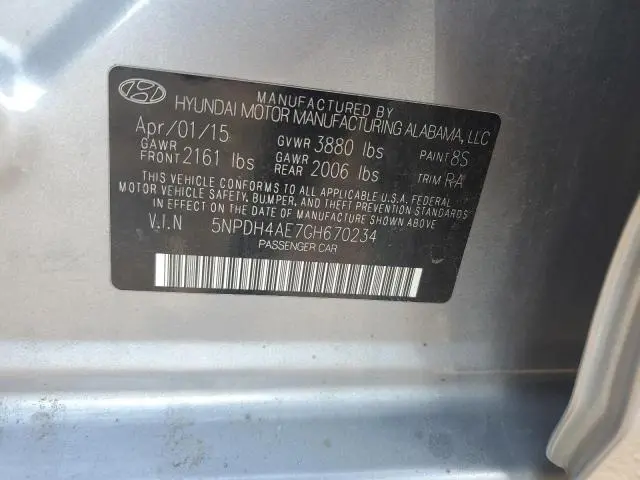 2016 HYUNDAI ELANTRA SE