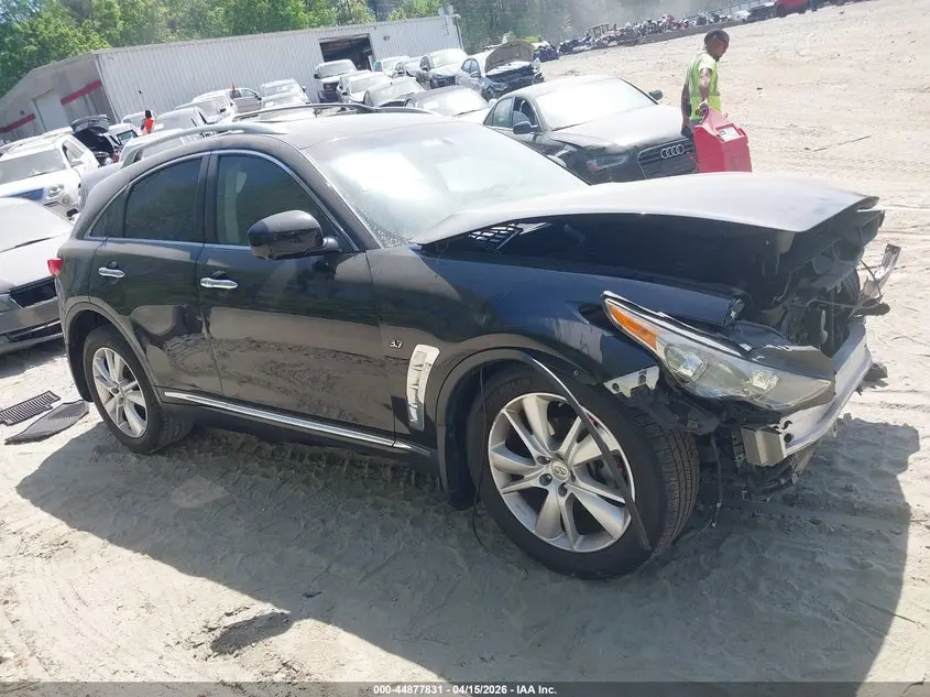 2014 INFINITI QX70  