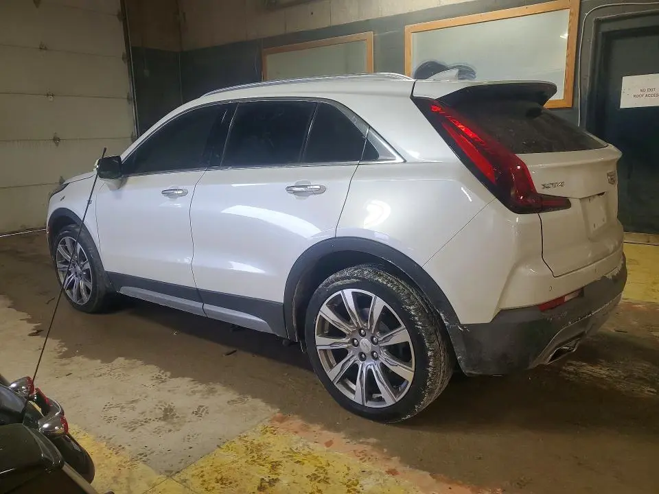 2022 CADILLAC XT4 PREMIUM LUXURY  