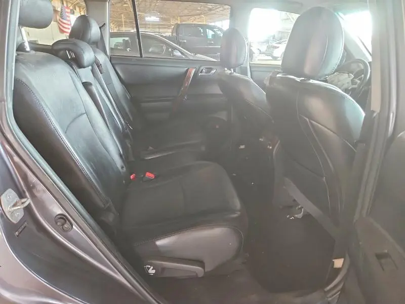 2011 TOYOTA HIGHLANDER LIMITED  