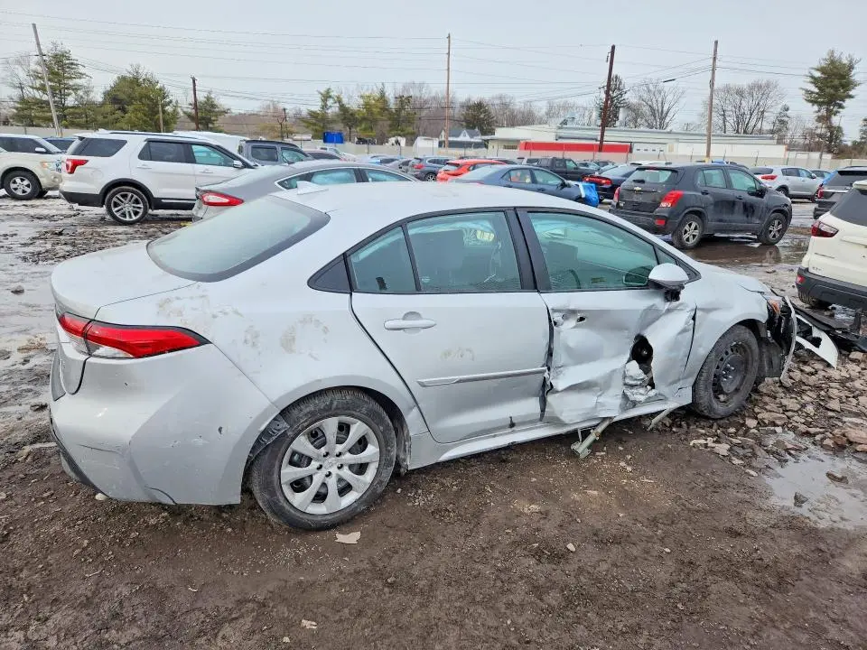 2024 TOYOTA COROLLA LE  